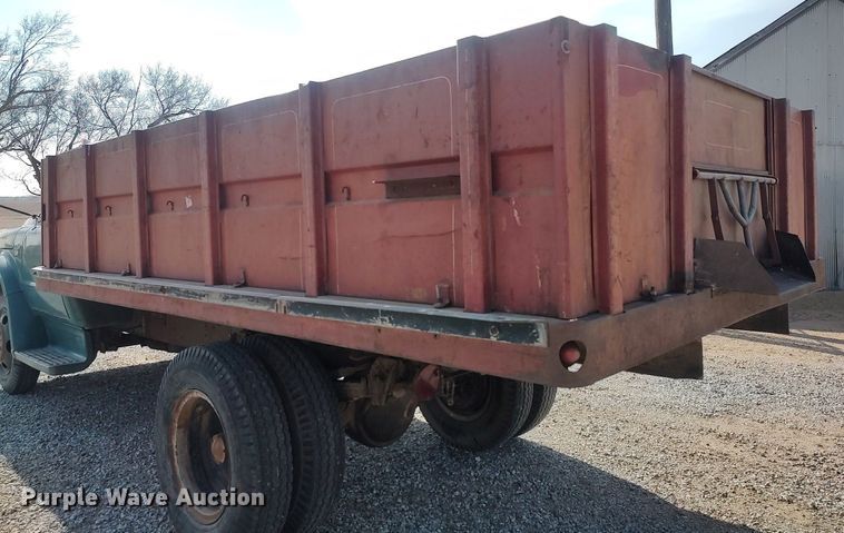 image for item LG9624 1968 Chevrolet  grain truck