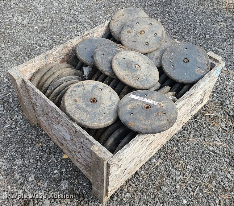 image for item LH9830 (60) Kinze closing wheels