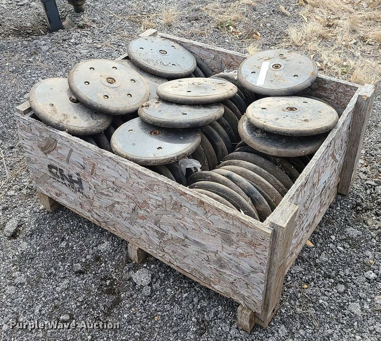 image for item LH9830 (60) Kinze closing wheels