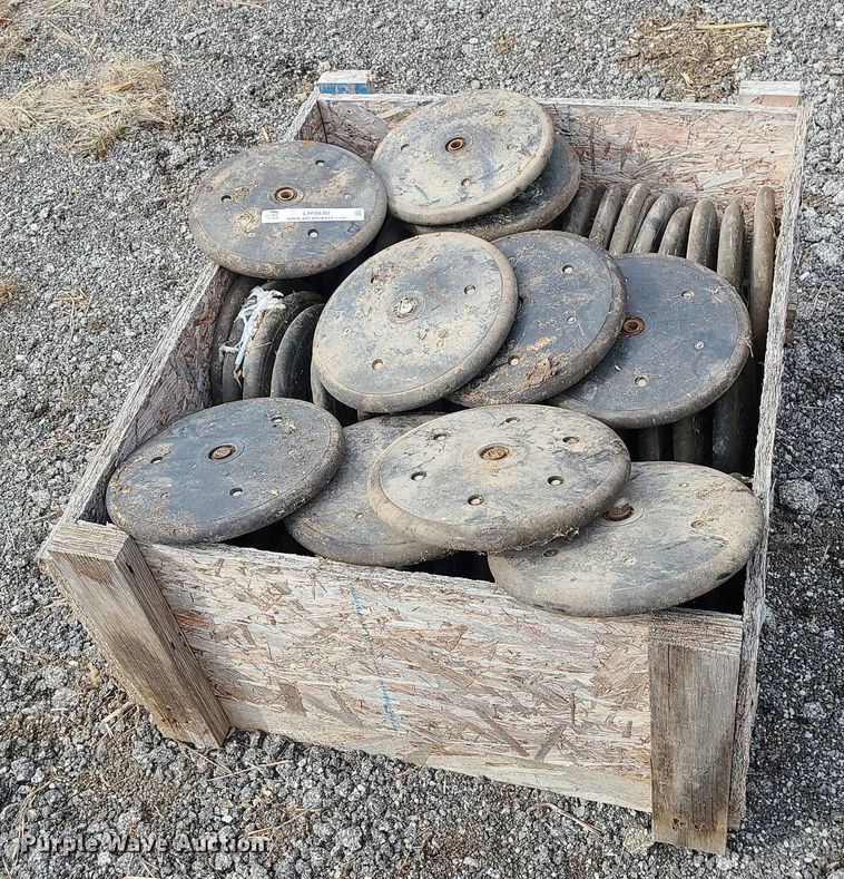 image for item LH9830 (60) Kinze closing wheels