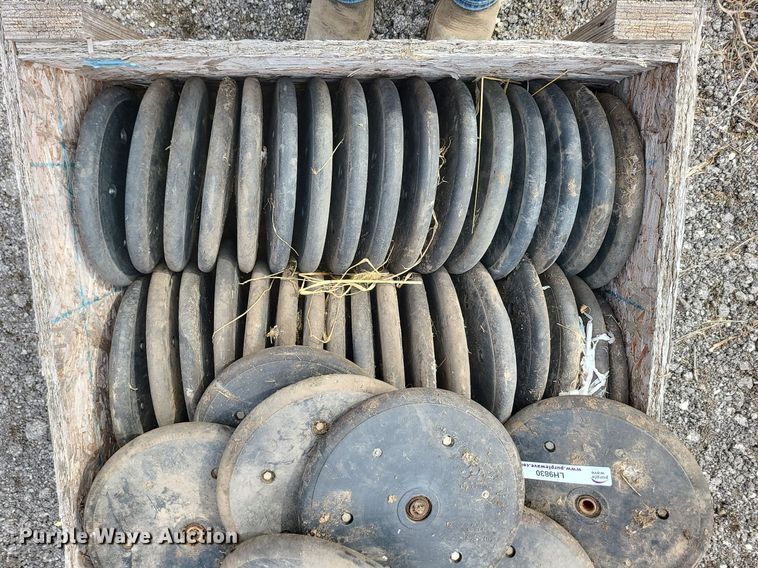 image for item LH9830 (60) Kinze closing wheels