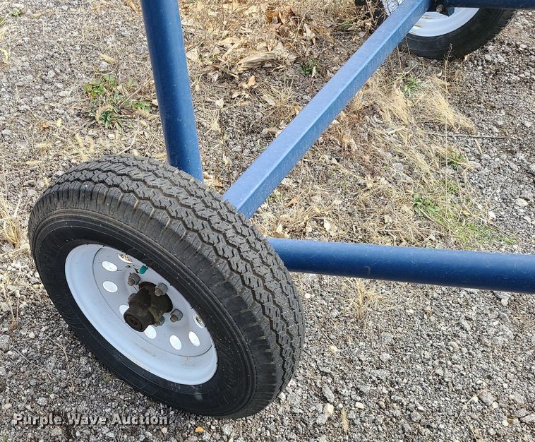 image for item LH9831 Harvest International T1032  auger