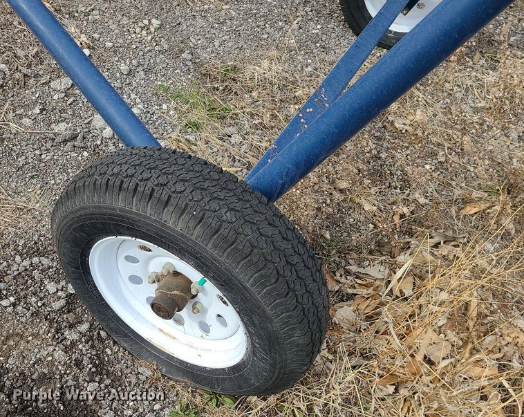 image for item LH9831 Harvest International T1032  auger