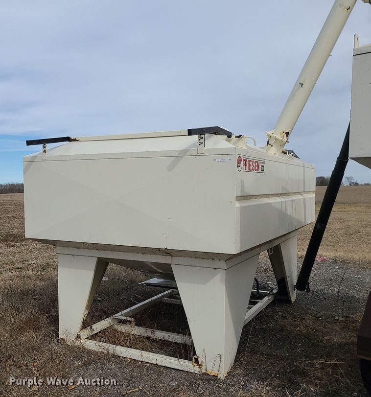 image for item LH9832 Friesen 330  seed tender
