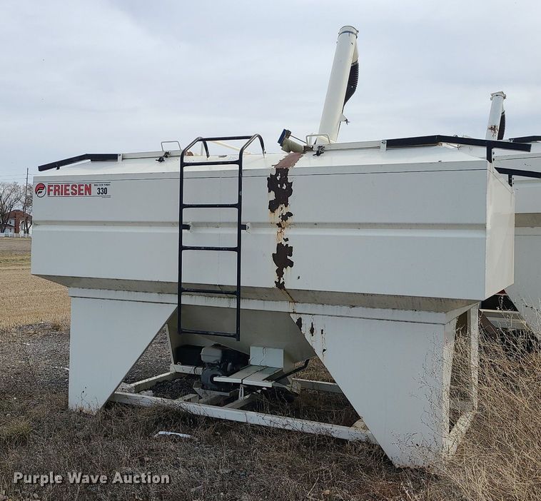 image for item LH9832 Friesen 330  seed tender