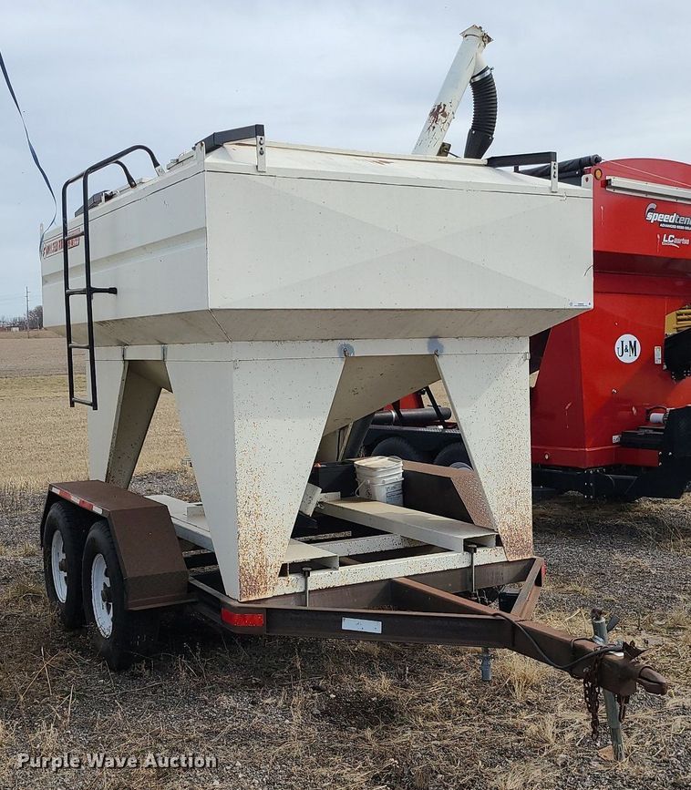 image for item LH9833 Friesen 107R220  tender box