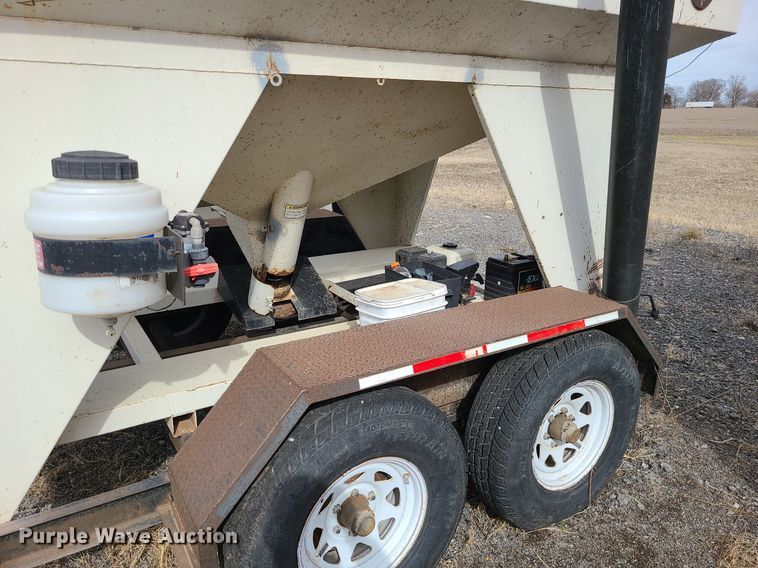 image for item LH9833 Friesen 107R220  tender box