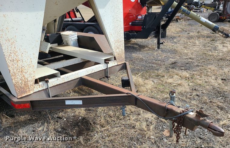 image for item LH9833 Friesen 107R220  tender box