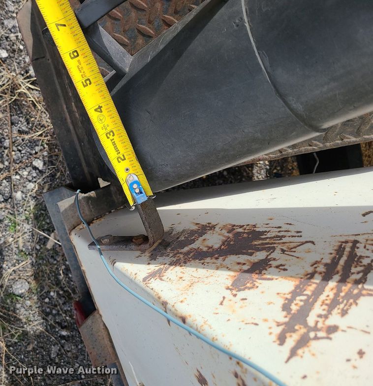 image for item LH9833 Friesen 107R220  tender box