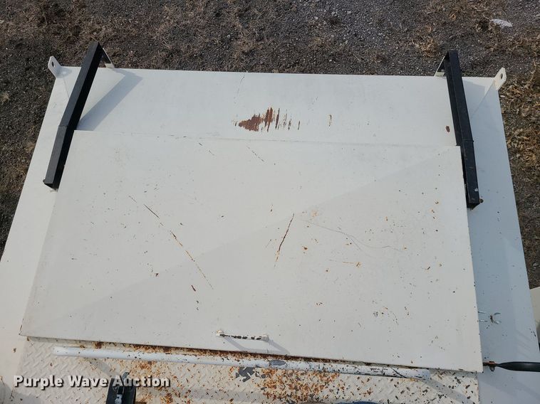 image for item LH9833 Friesen 107R220  tender box