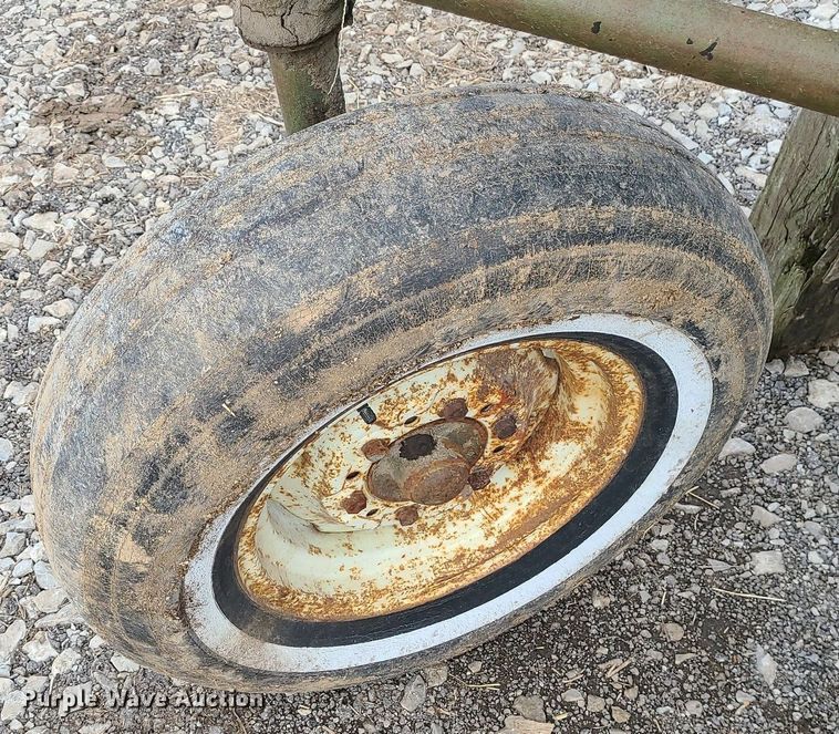 image for item LH9834 Oliver 565  one-way five bottom flow