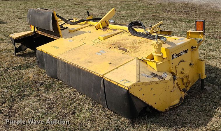 image for item LH9840 Discbine 750HD  forage head