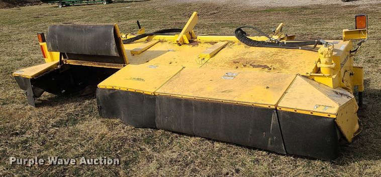 image for item LH9840 Discbine 750HD  forage head