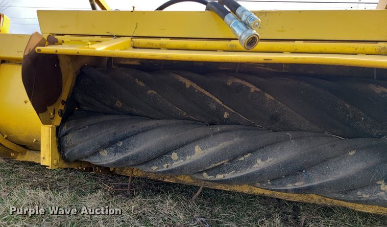 image for item LH9840 Discbine 750HD  forage head