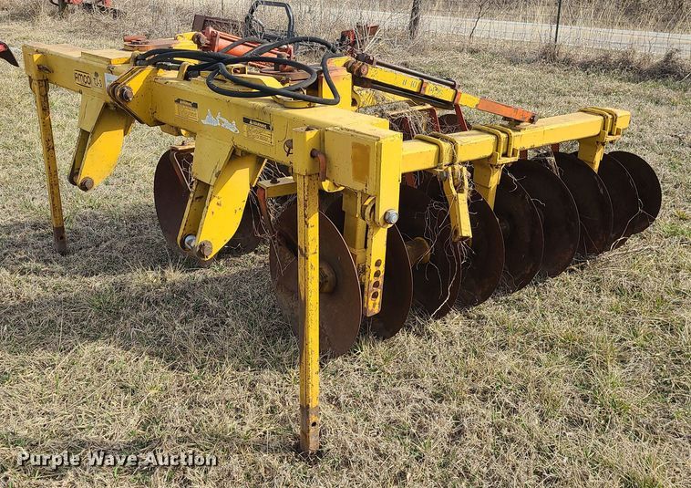 image for item LH9844 Amco TJ3-1826  terracing plow