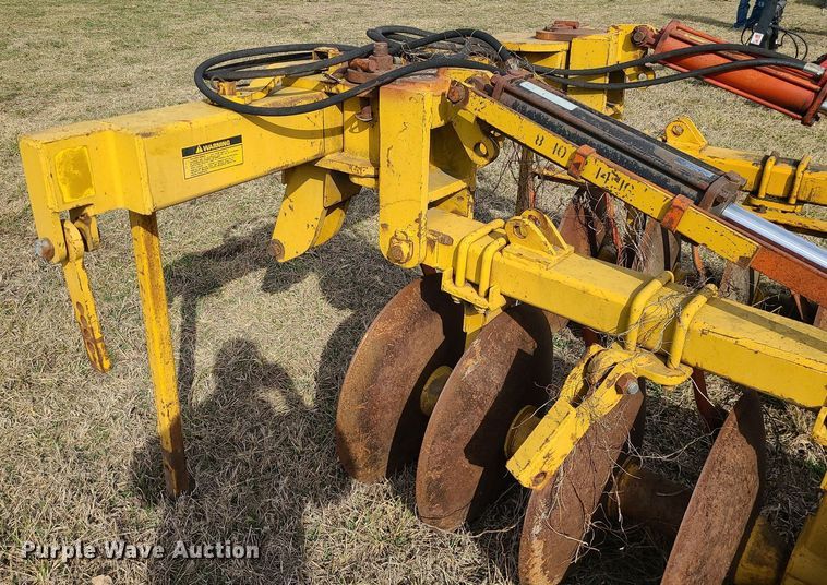 image for item LH9844 Amco TJ3-1826  terracing plow