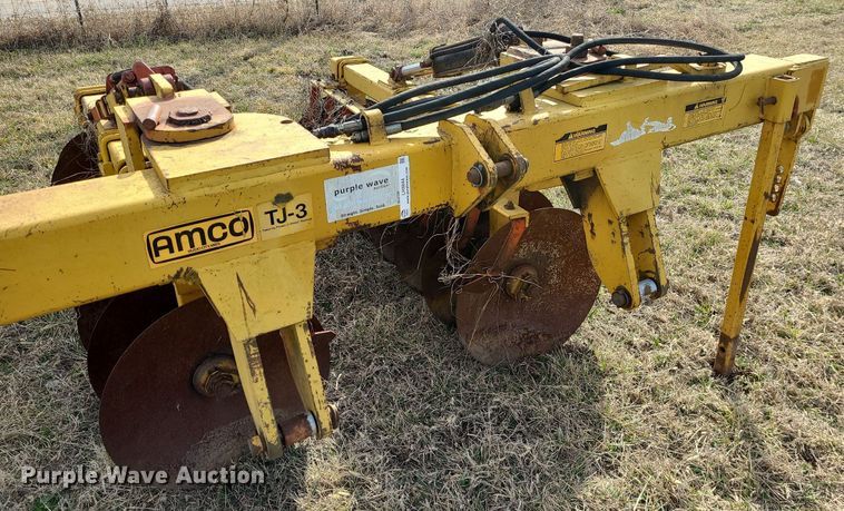 image for item LH9844 Amco TJ3-1826  terracing plow