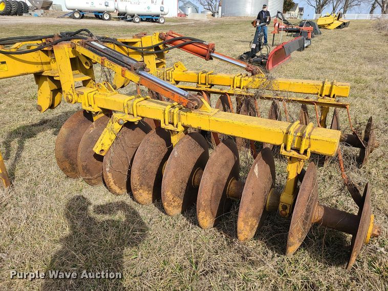 image for item LH9844 Amco TJ3-1826  terracing plow