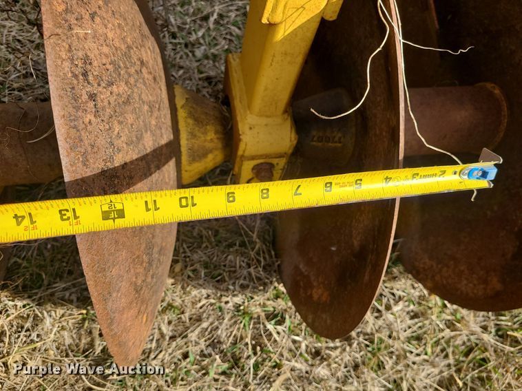 image for item LH9844 Amco TJ3-1826  terracing plow