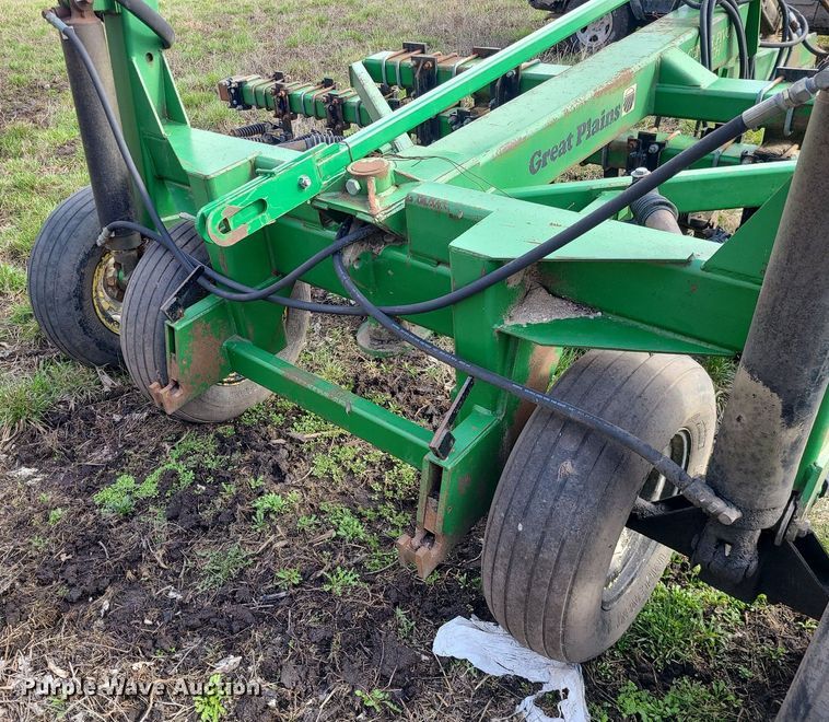 image for item LH9890 Great Plains CPH-1490  grain drill