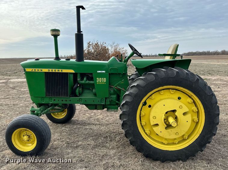 image for item LN9290 1963 John Deere 3010  tractor
