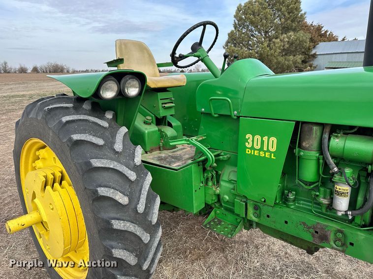 image for item LN9290 1963 John Deere 3010  tractor