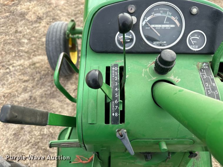 image for item LN9290 1963 John Deere 3010  tractor