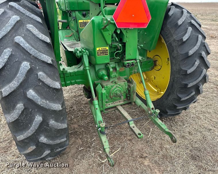 image for item LN9290 1963 John Deere 3010  tractor