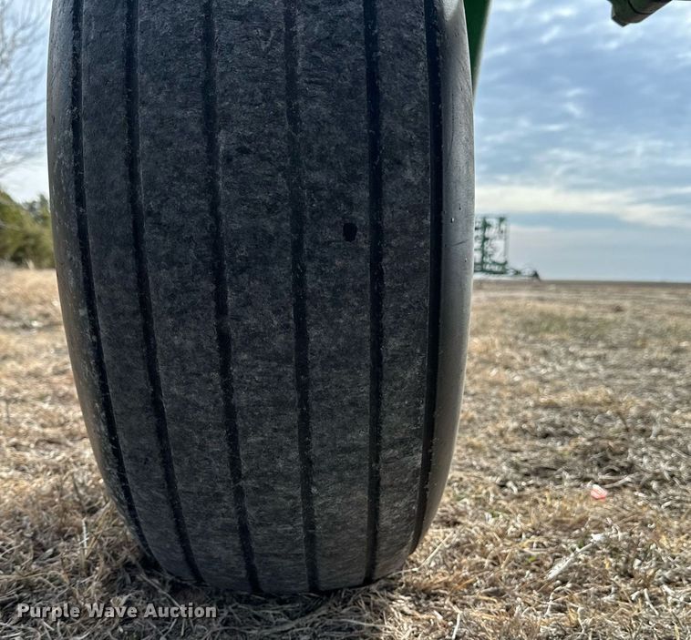 image for item LN9290 1963 John Deere 3010  tractor