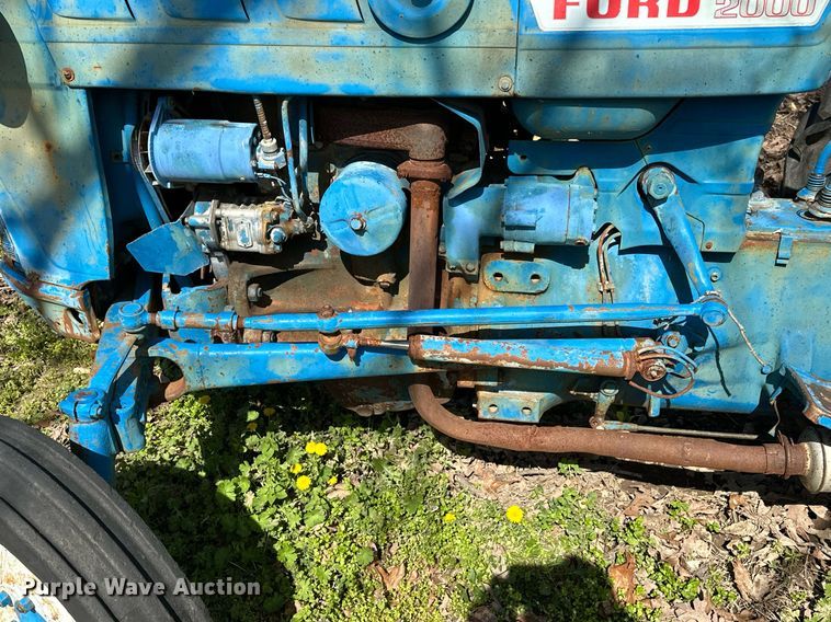 image for item LR9599 Ford 2000  tractor
