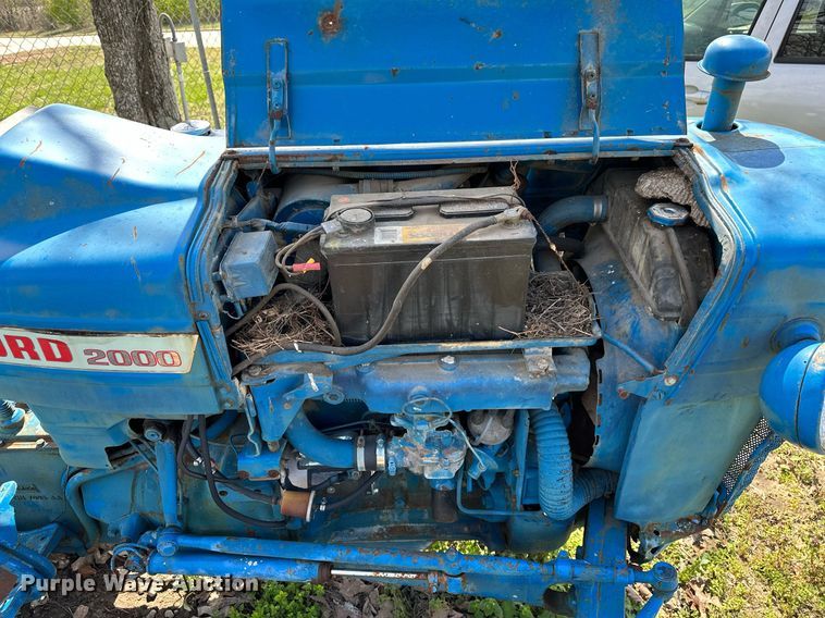 image for item LR9599 Ford 2000  tractor