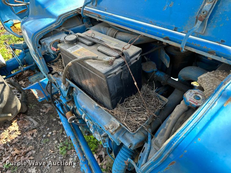 image for item LR9599 Ford 2000  tractor