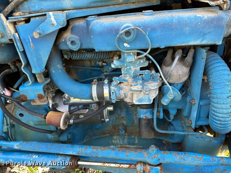 image for item LR9599 Ford 2000  tractor