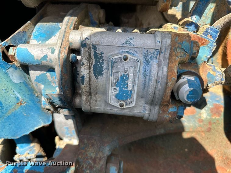 image for item LR9599 Ford 2000  tractor