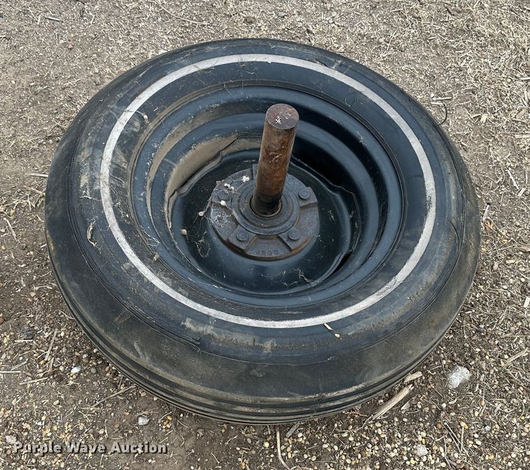 image for item LT9132 John Deere 7300  planter