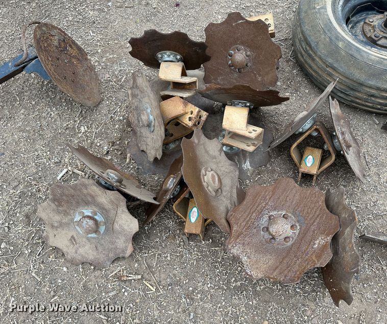 image for item LT9132 John Deere 7300  planter