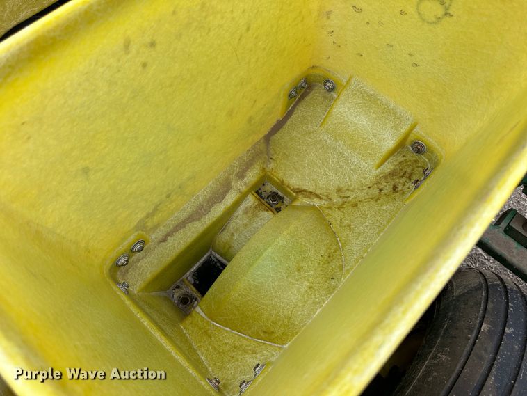 image for item LT9132 John Deere 7300  planter