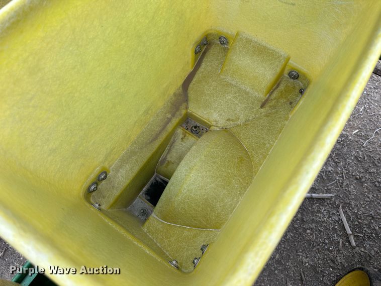 image for item LT9132 John Deere 7300  planter