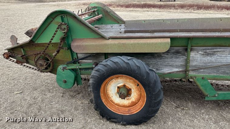 image for item LT9145 Oliver 170  manure spreader