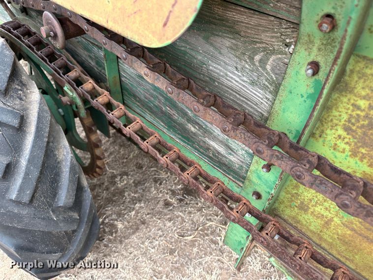 image for item LT9145 Oliver 170  manure spreader