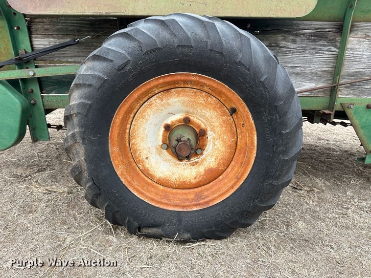 image for item LT9145 Oliver 170  manure spreader