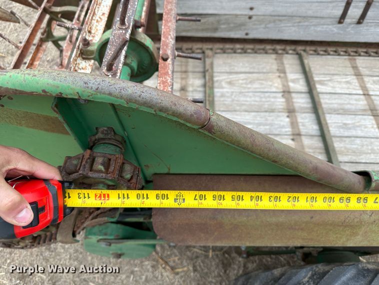 image for item LT9145 Oliver 170  manure spreader