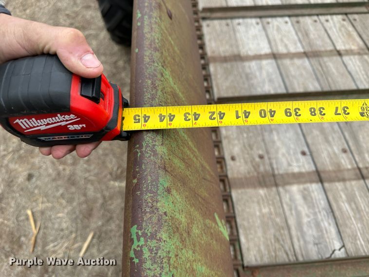 image for item LT9145 Oliver 170  manure spreader