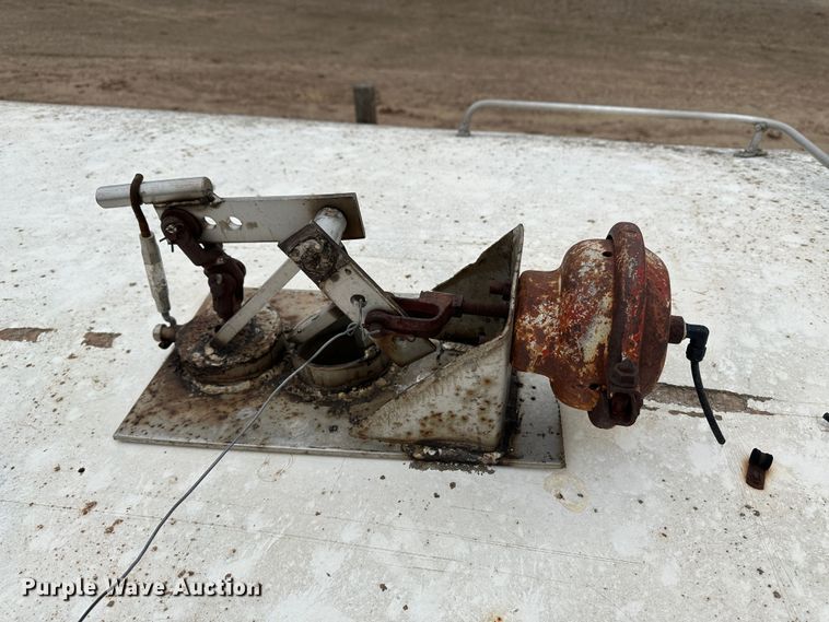 image for item LT9146 1974 Kari Kool PTK  tank trailer