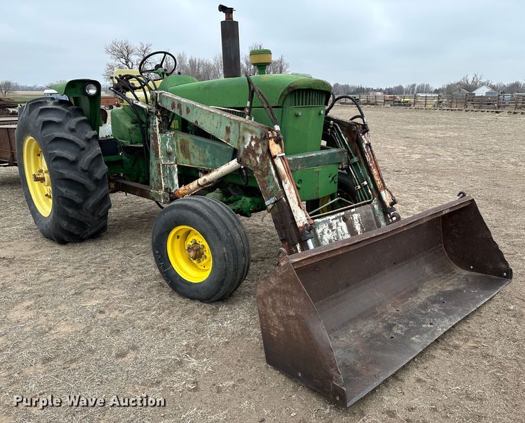 image for item LT9147 1961 John Deere 3010  tractor