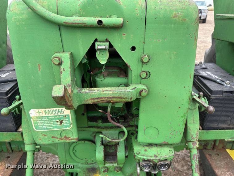 image for item LT9147 1961 John Deere 3010  tractor