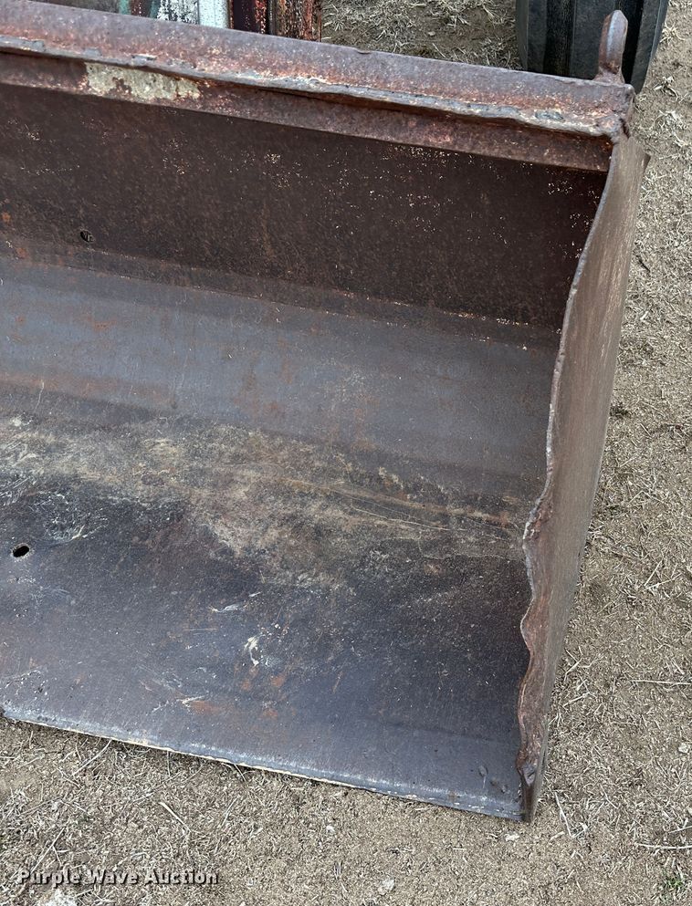 image for item LT9147 1961 John Deere 3010  tractor