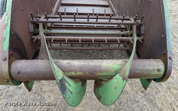 image for item LT9150 John Deere H  manure spreader