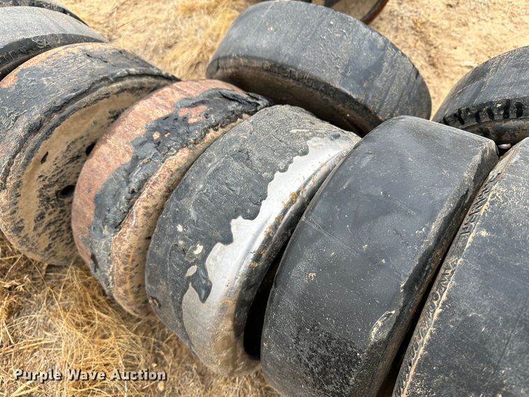 image for item LT9158 (16) undercarriage wheels