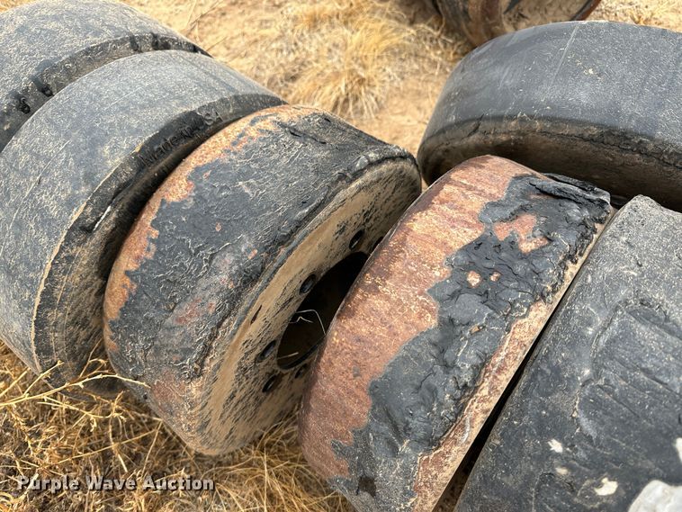 image for item LT9158 (16) undercarriage wheels